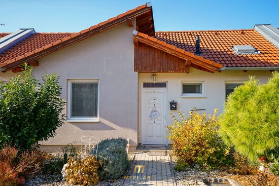 Na predaj 3-izbový rodinný dom so zimnou záhradou – tichá lokalita Rajka, ihneď voľný